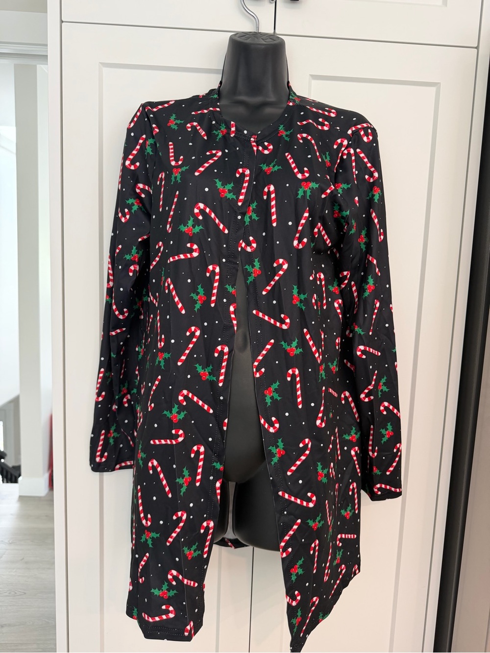 Fun, festive Christmas cardigan hard to find when the season comes -stretch larg